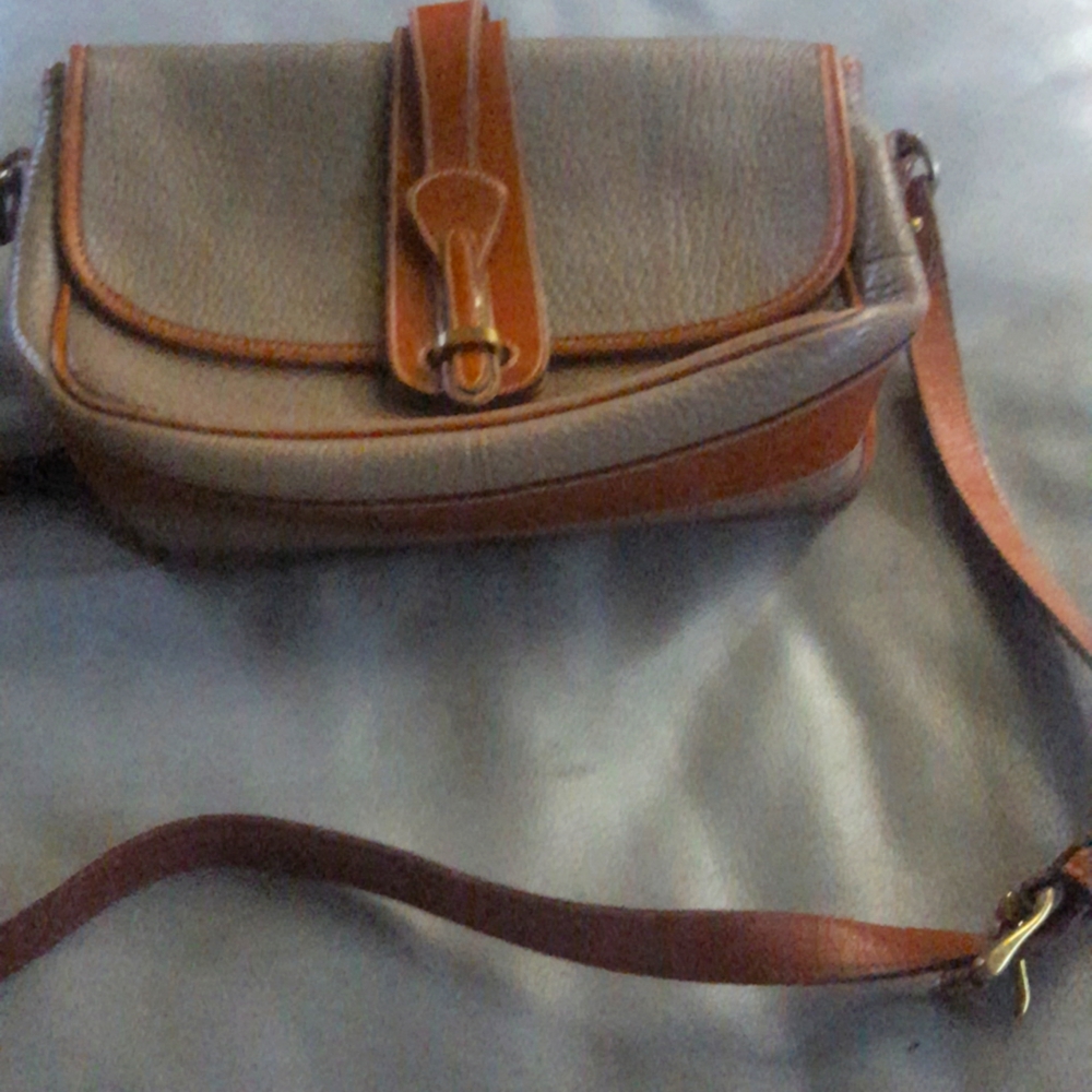 Vintage Dooney and Bourke crossbody